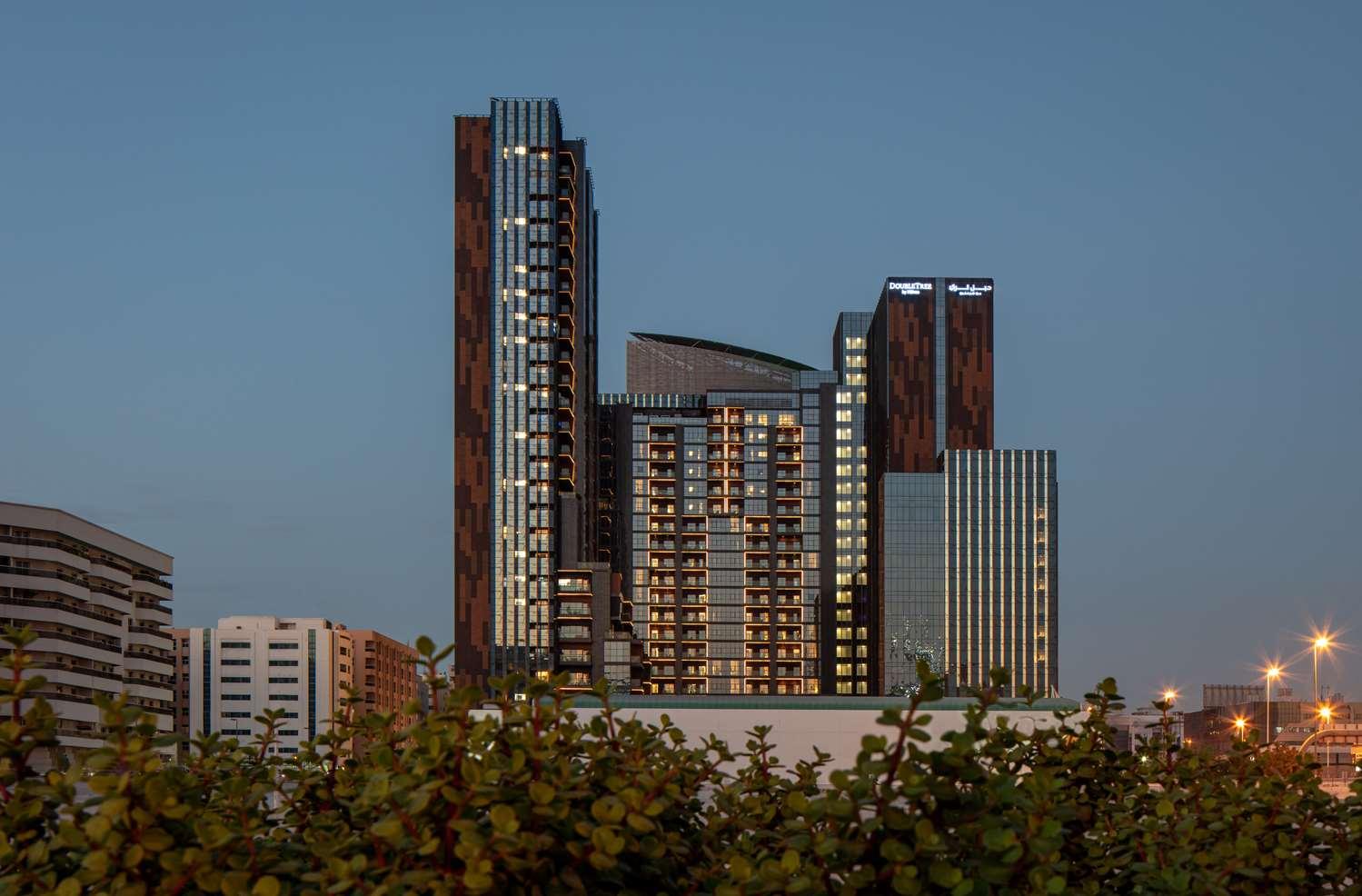 DoubleTree by Hilton Dubai M square Hotel and Residences — 4