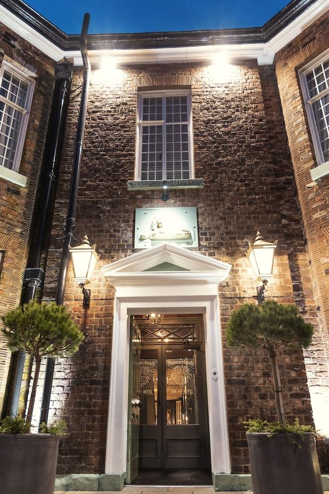 STANNEYLANDS HOTEL — 2