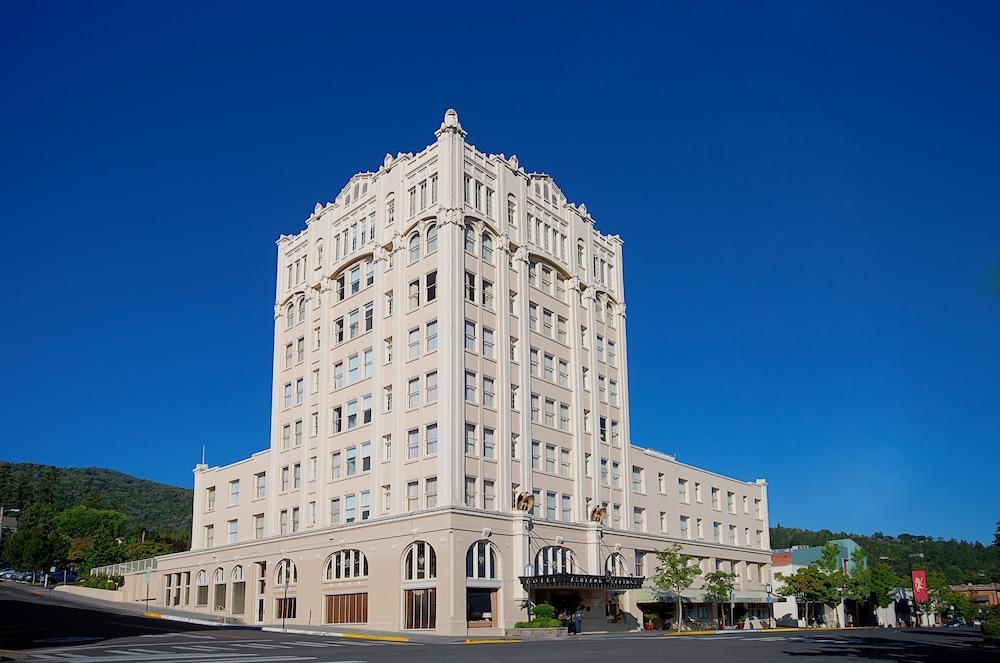 Ashland Springs Hotel — 4