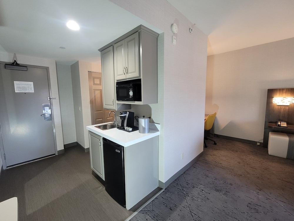HOLIDAY INN EXPRESS SAN DIEGO SOUTH - CHULA VISTA — 7