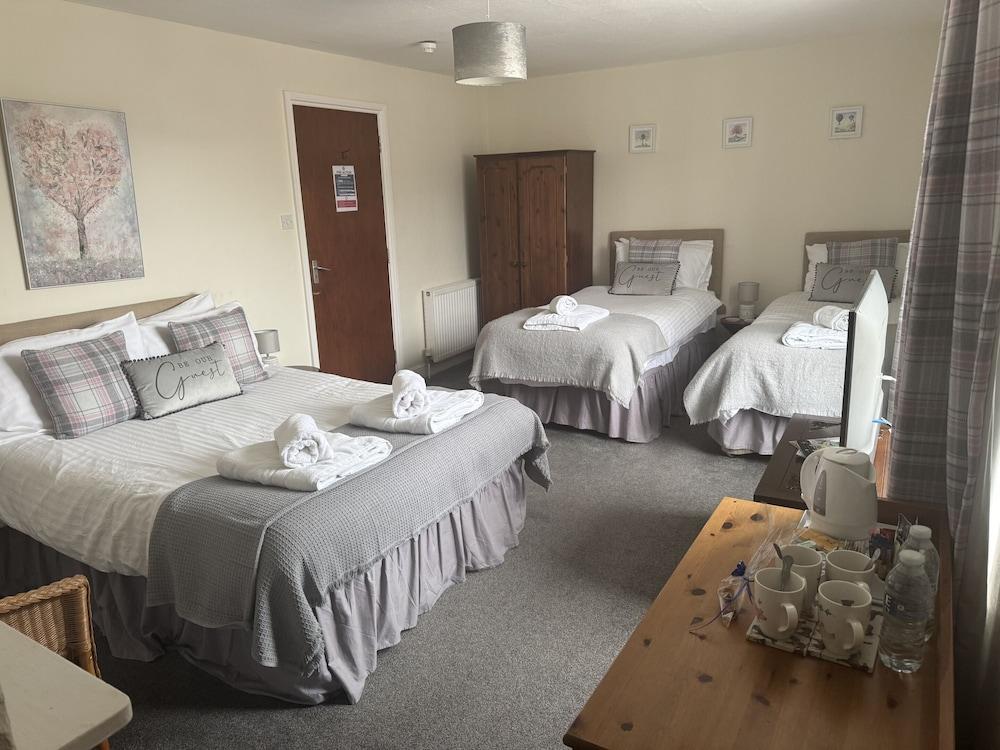Thorverton Arms - Inn — 9