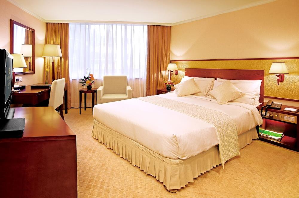 Emperor Macau — 7