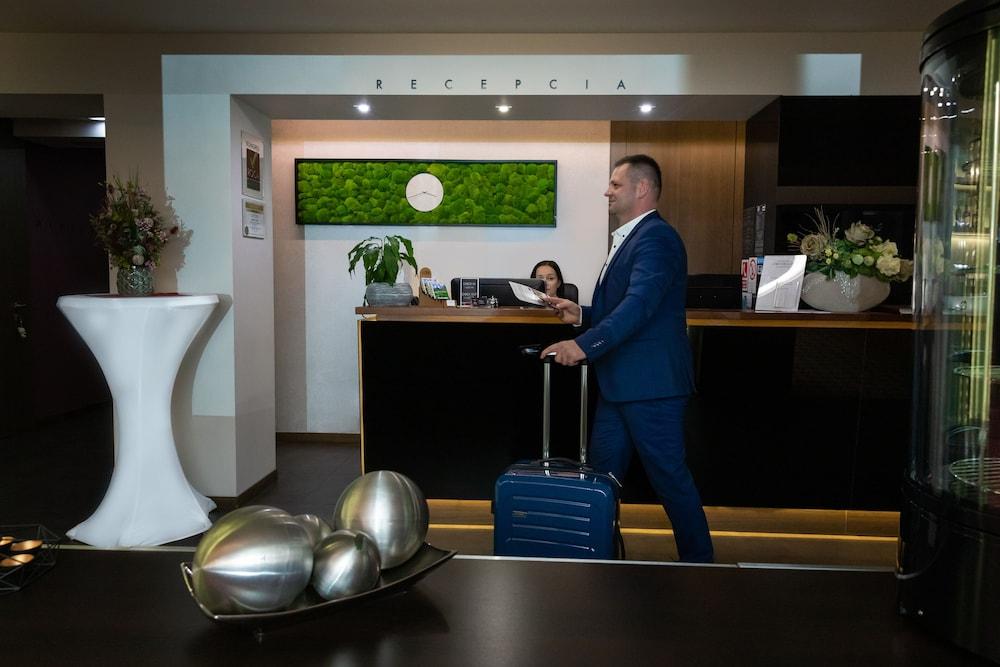 BEST WESTERN Hotel Roca — 8