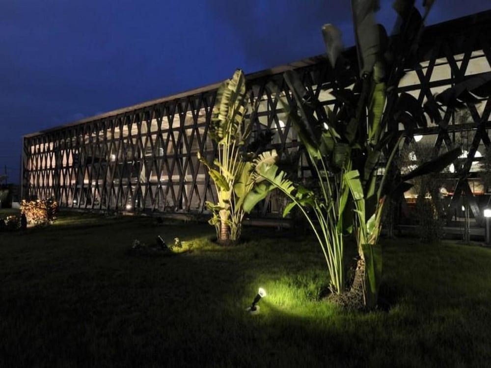 Hotel Onomo Abidjan Airport 1228458 — 2