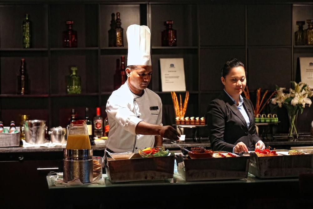Ramada Plaza by Wyndham Dubai Deira — 8