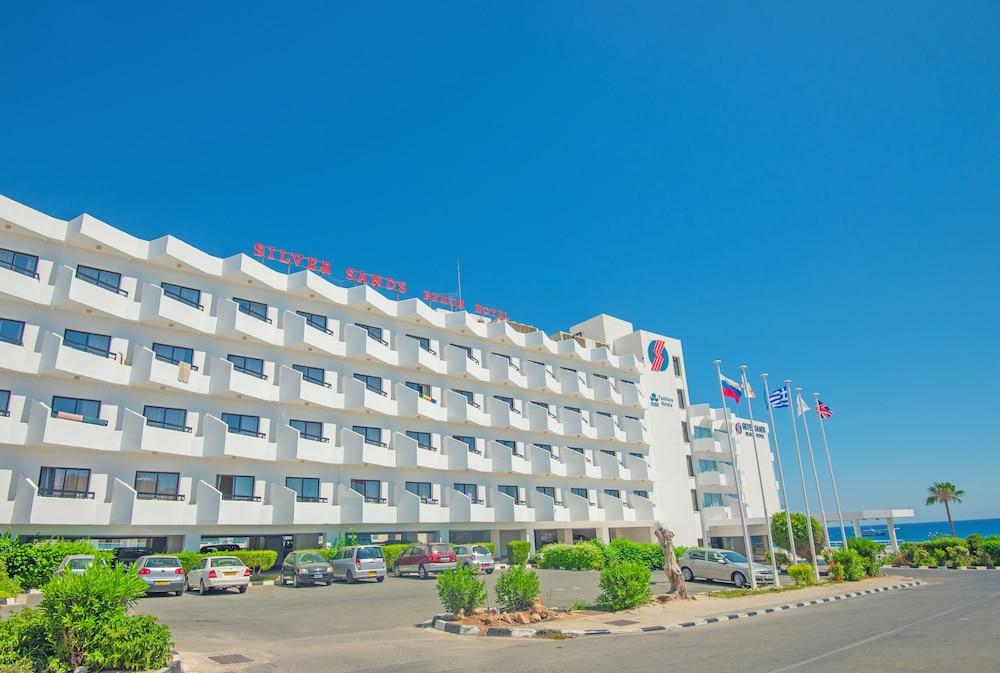 Silver Sands Beach Hotel — 6