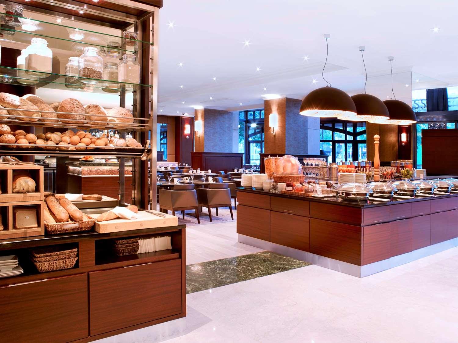 Hilton Antwerp Old Town — 3