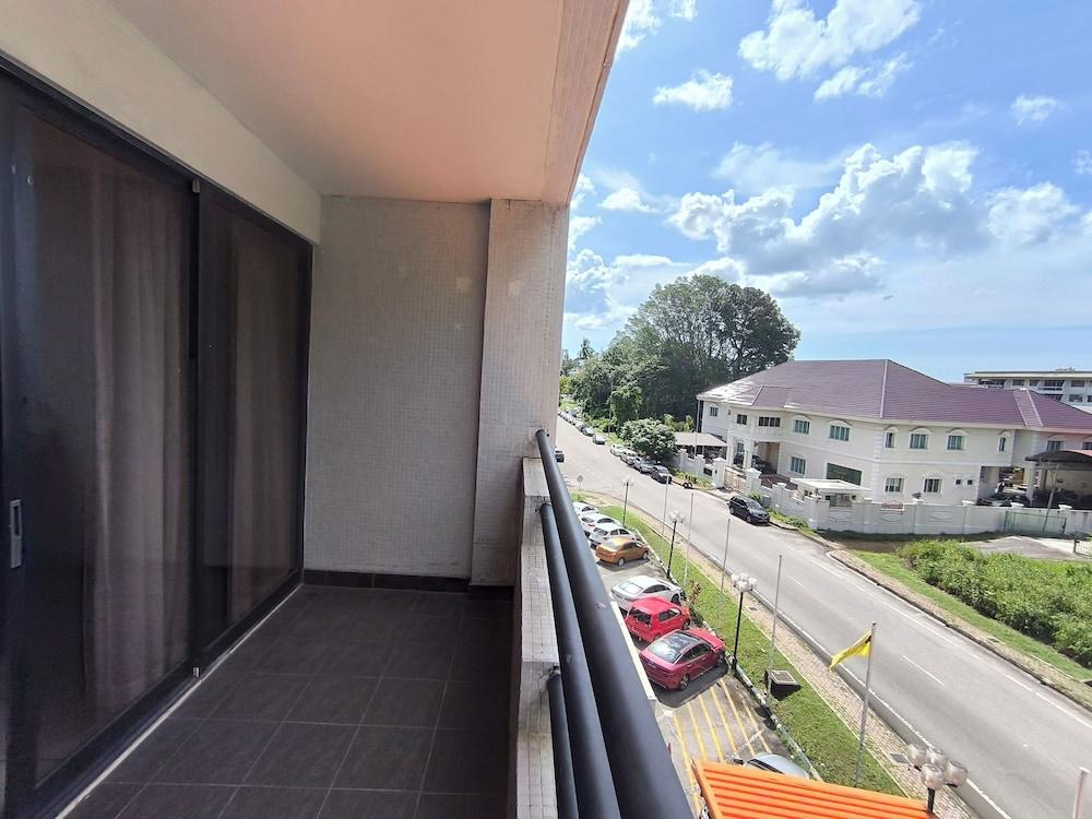 JUBILEE HOTEL — 7