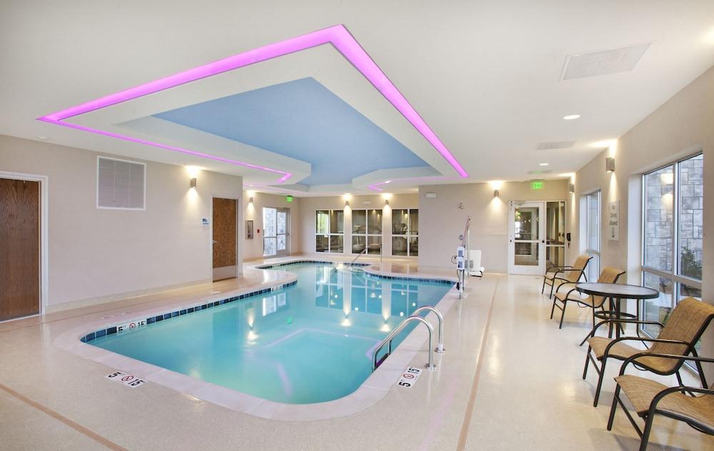 Holiday Inn Express and Suites Hot Springs — 3