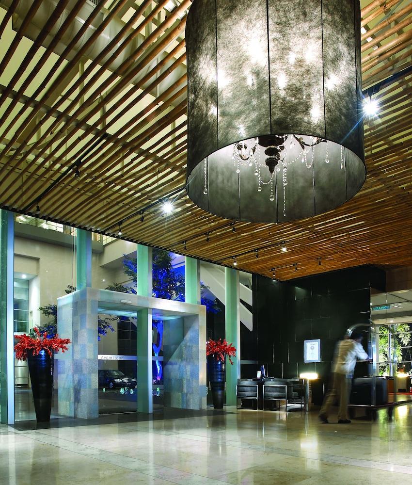 Hotel Maya Kuala Lumpur City Centre — 5