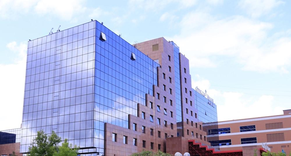 Chinggis Khaan Hotel 1128478 — 2
