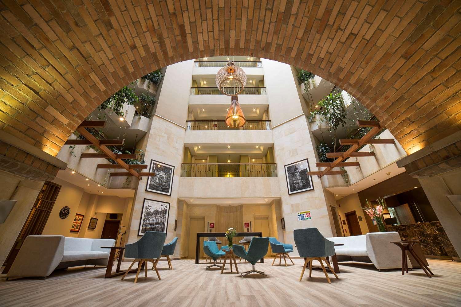 Embassy Suites by Hilton Bogota Rosales — 6