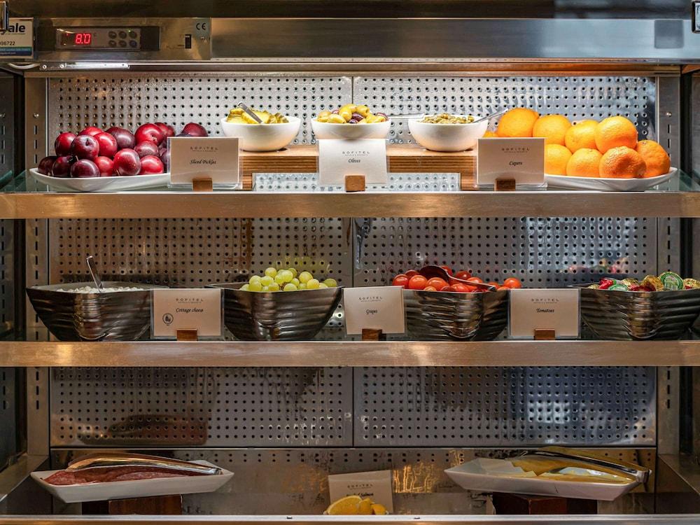 SOFITEL LONDON GATWICK — 8