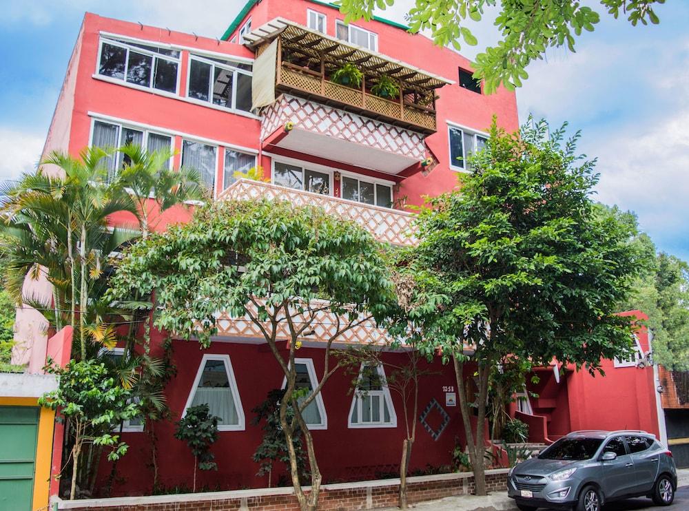 Eco Suites Uxlabil Guatemala City 1134698 — 1