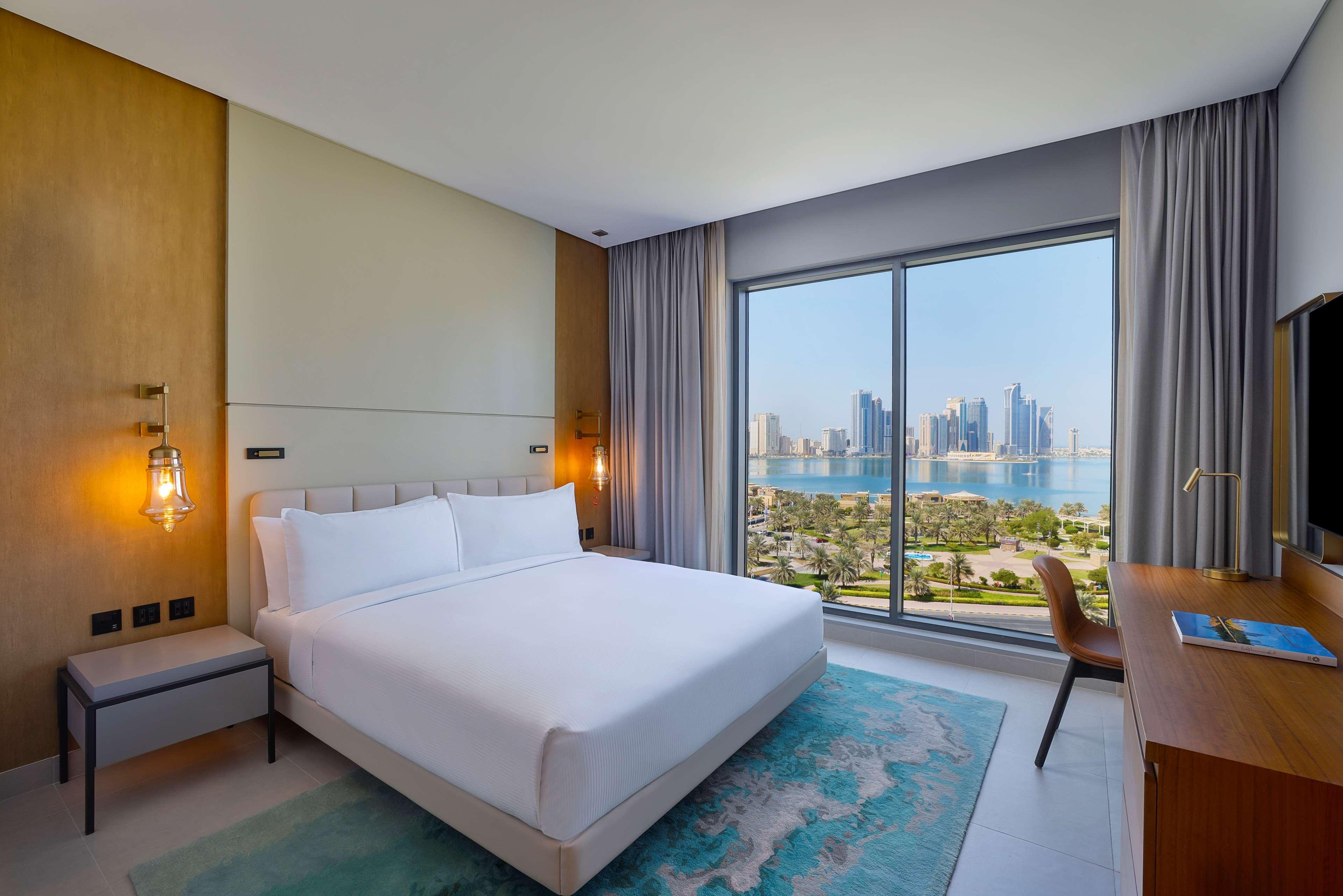 DoubleTree by Hilton Sharjah Waterfront Hotel and Residences — 4