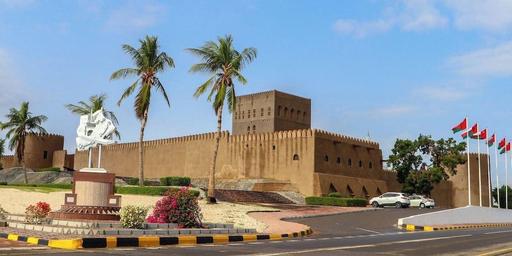 CROWNE PLAZA SOHAR 140004 — 2