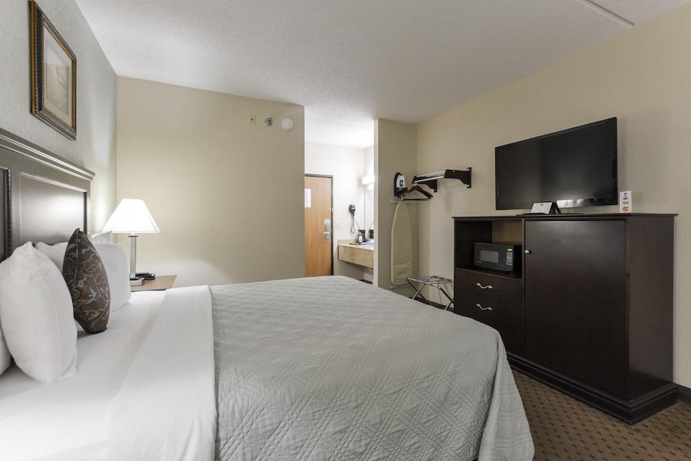 Grand View Inn and Suites — 8