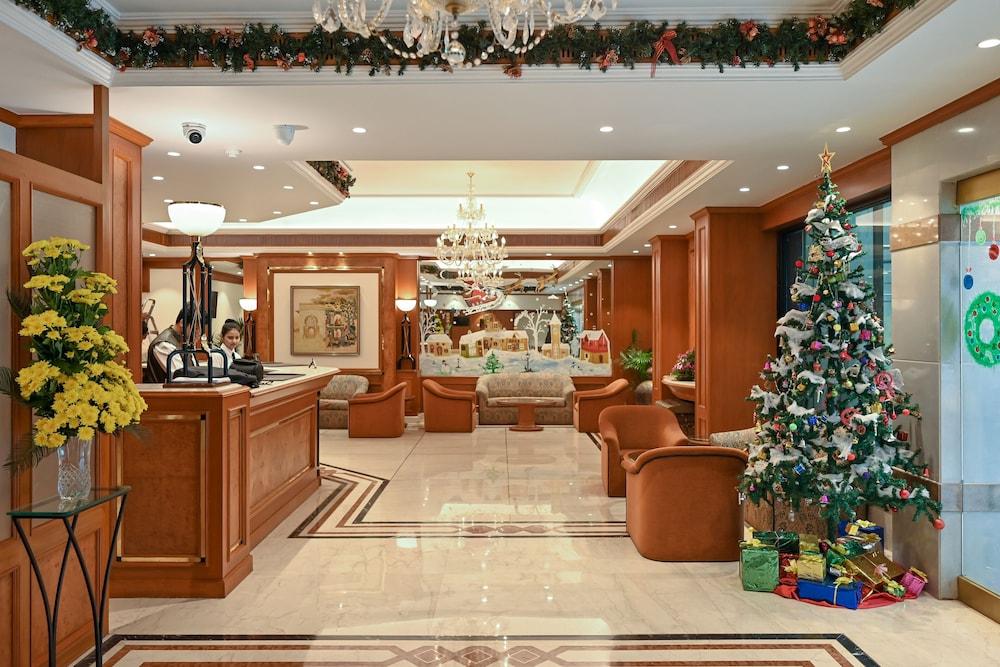 Fariyas Hotel Mumbai — 9
