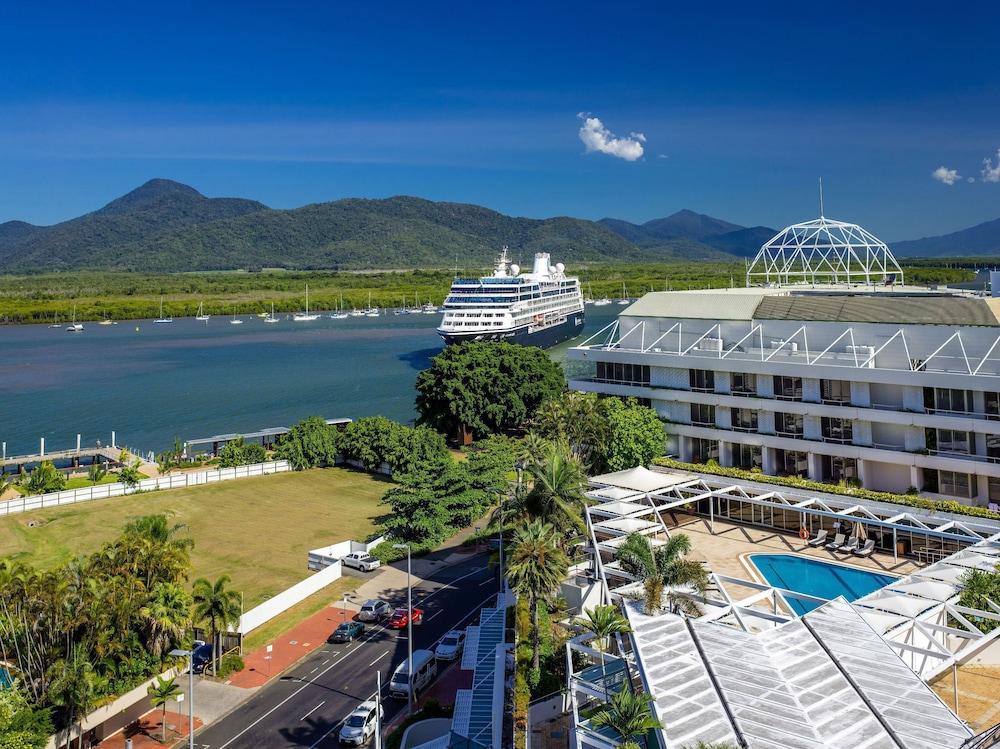 PULLMAN REEF HOTEL CASINO — 1