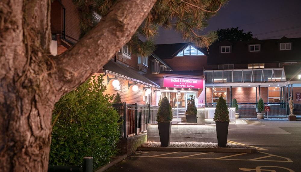 FAIRLAWNS HOTEL AND SPA