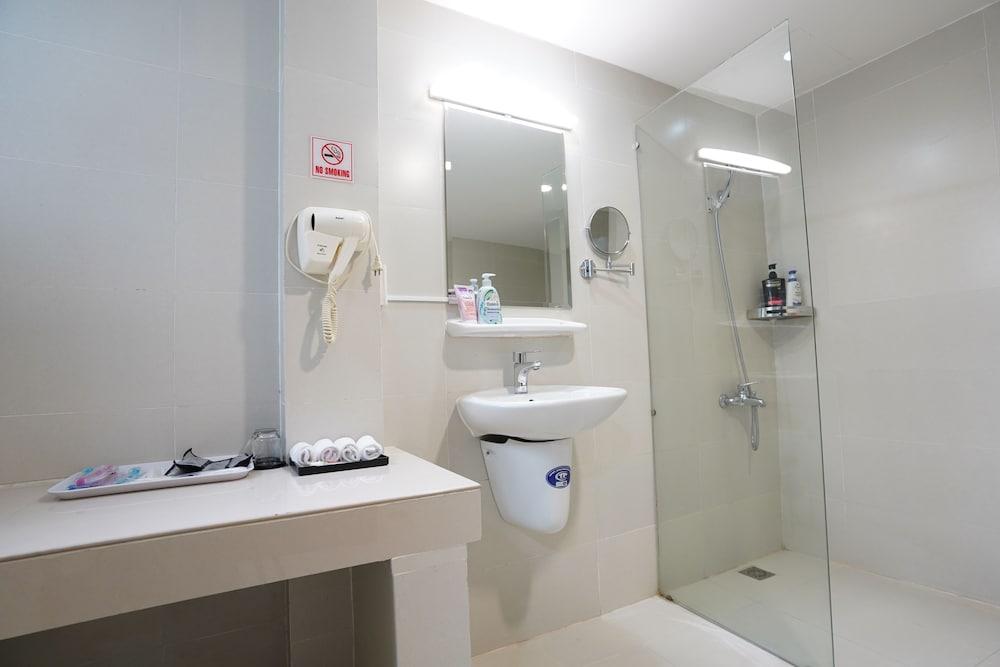 A25 Hotel - 14 Pho Duc Chinh — 8