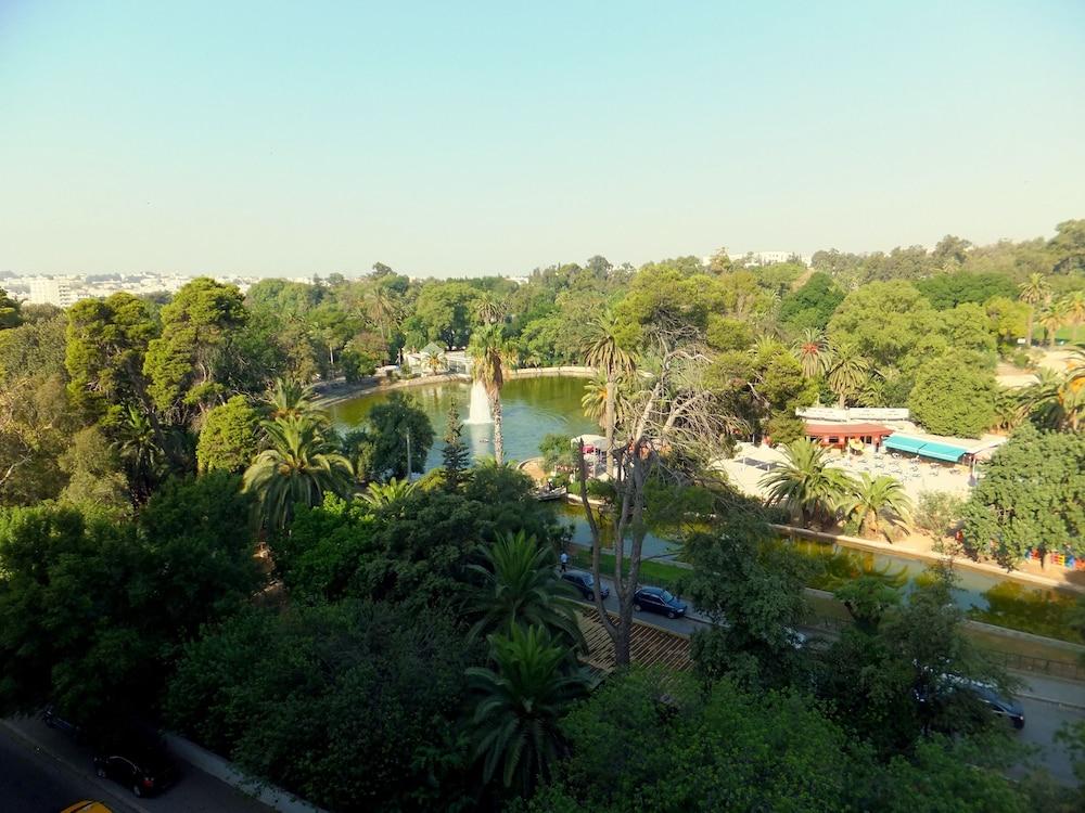 Ambassadeurs Hotel 1253758 — 3