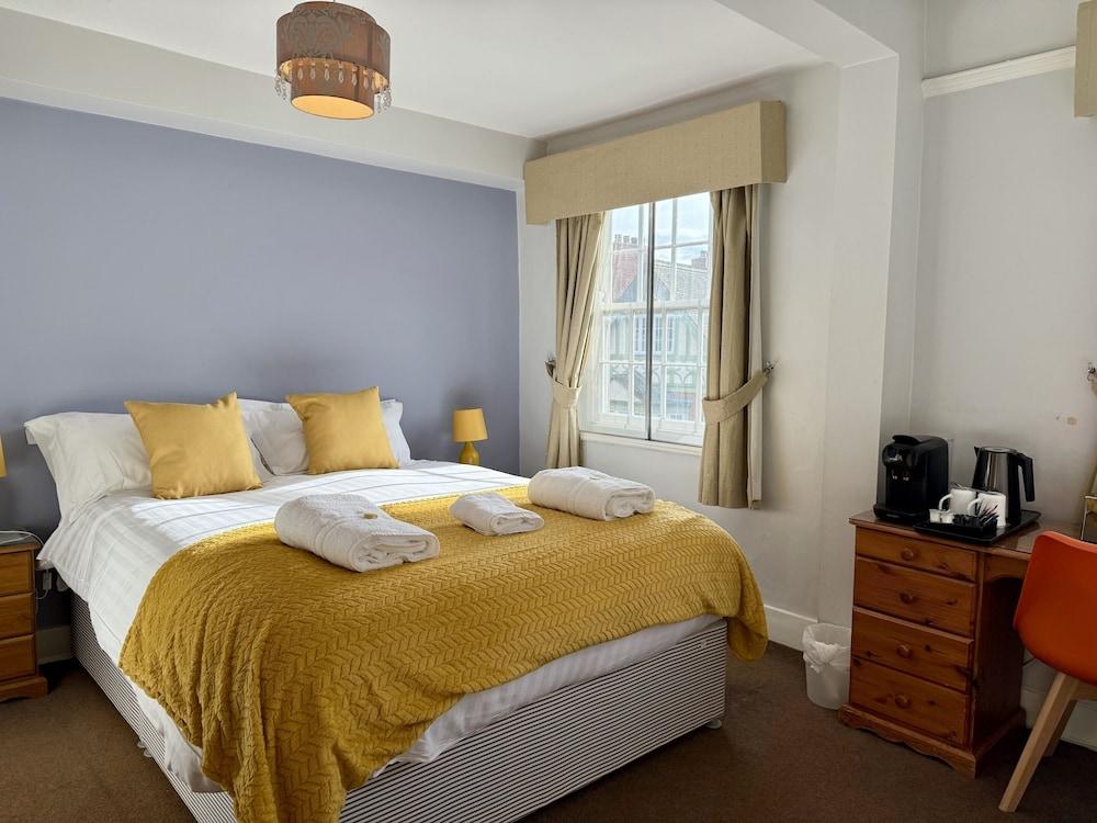 The Crescent Guest House — 9