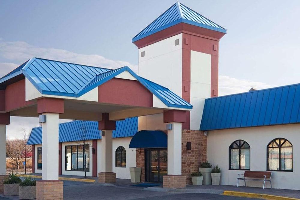 Blue Way Inn Eagan Extended Stay — 2