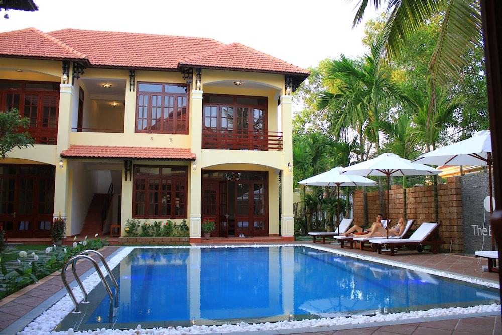 The Earth Villa — 7