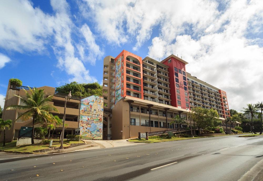 Bayview Hotel Guam — 3