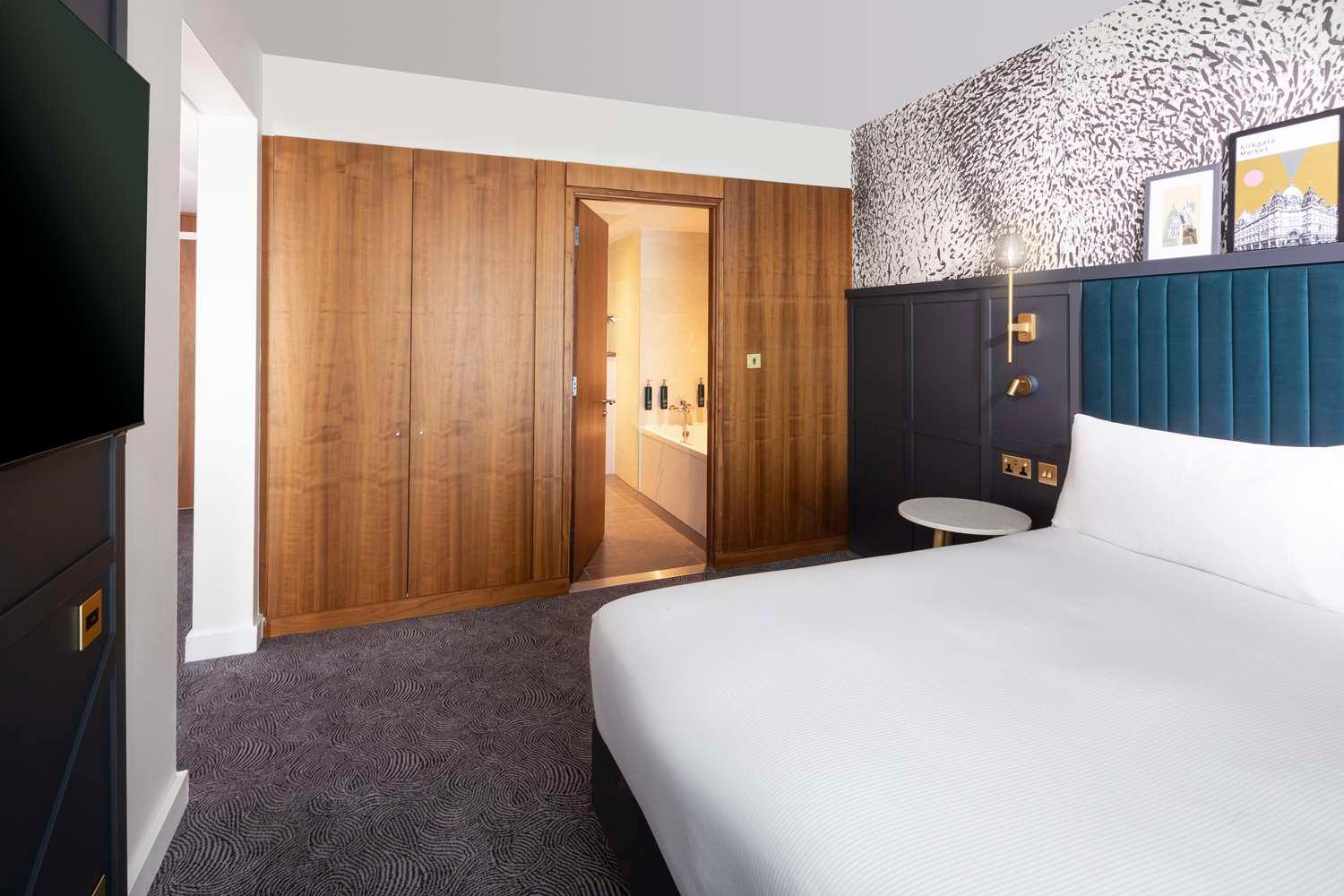 DoubleTree by Hilton Leeds City Centre — 5