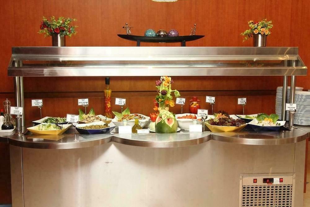 Lavender Hotel Sharjah — 7