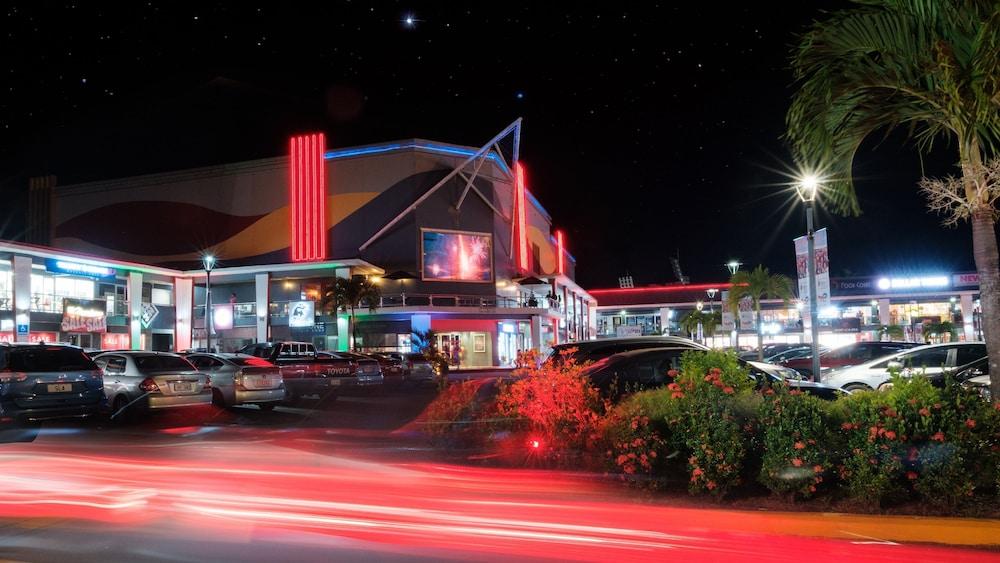 Holiday Inn Suva — 2