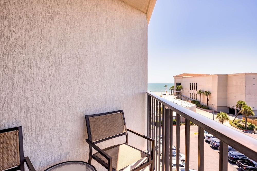 Hilton Galveston Island Resort — 9