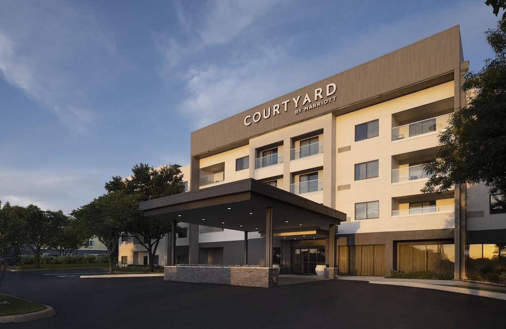 Courtyard Austin South — 4