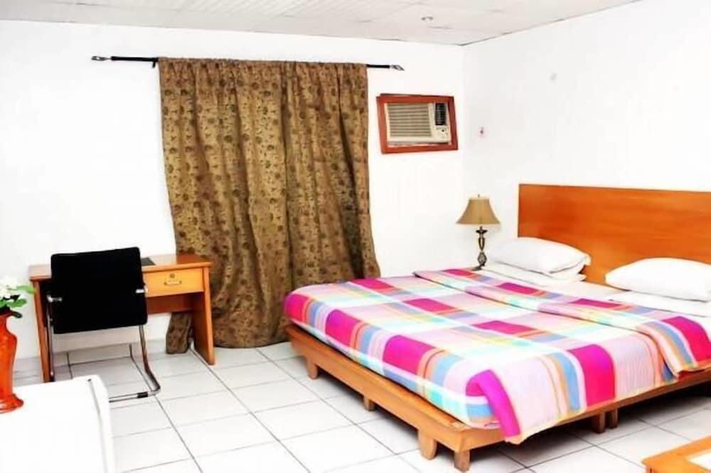 Hotel 1960 Eagles Park — 8