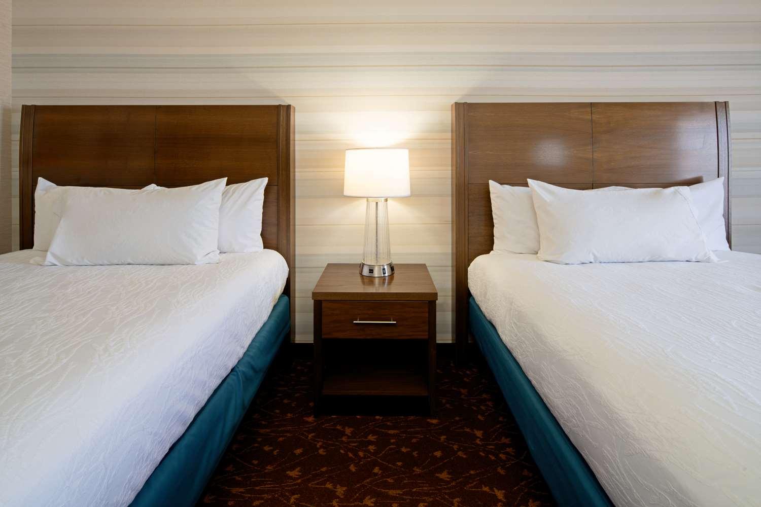 Hilton Garden Inn Albuquerque Airport — 8