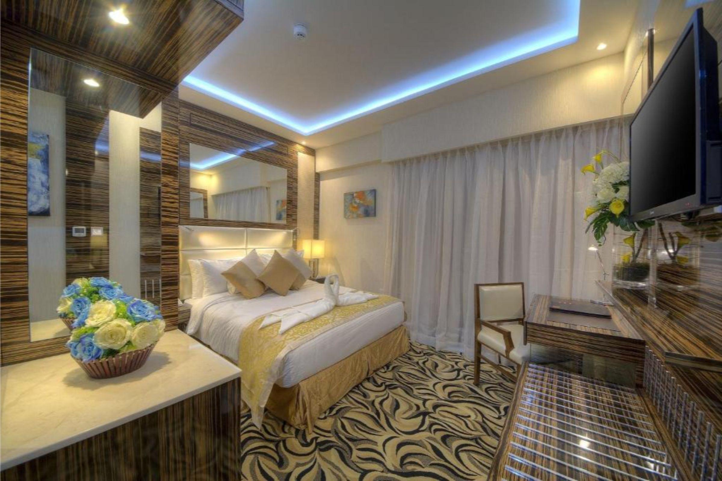Orchid Vue Hotel — 10