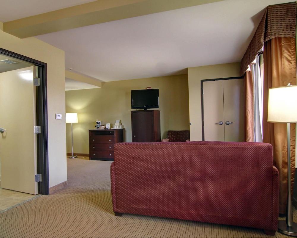 Comfort Suites El Paso West — 6