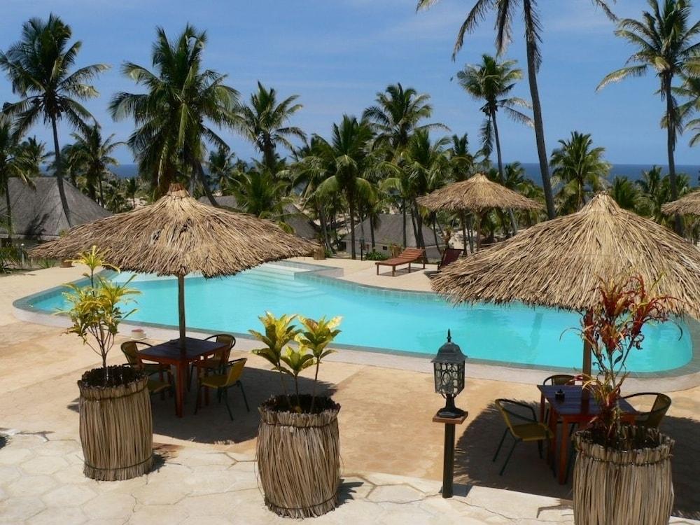 Blue Moon Beach Holiday Resort 1209278