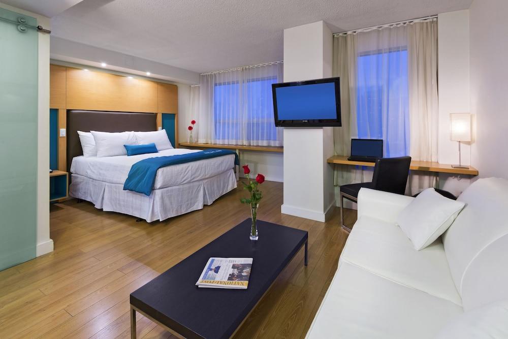 BOND PLACE HOTEL 3144 — 10