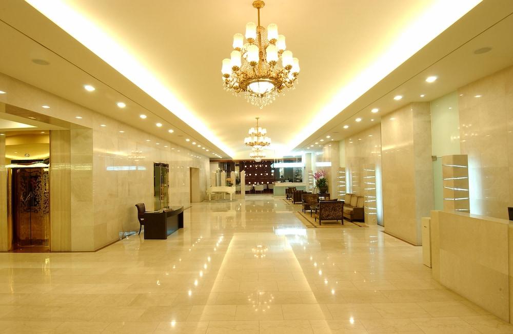 PRESIDENT HOTEL — 5