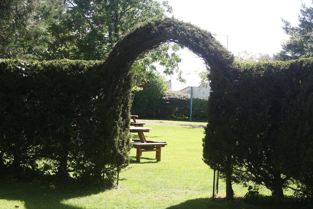 MARSH FARM HOTEL — 5