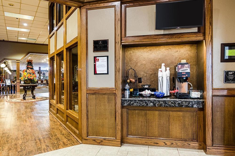 Clarion Inn Garden City, KS — 6