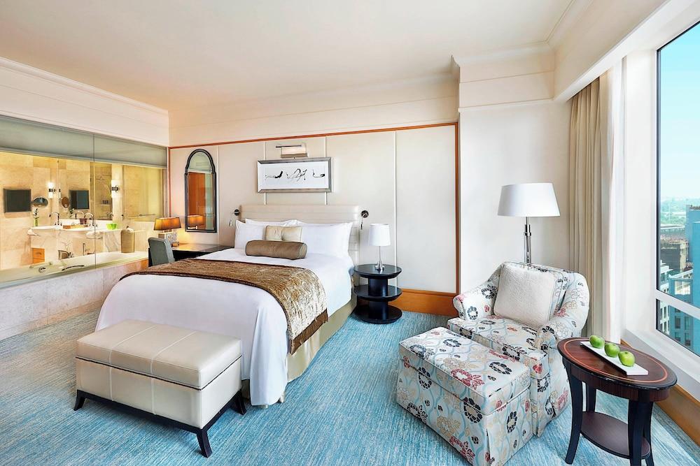 The Ritz Carlton Dubai International Financial Centre — 3