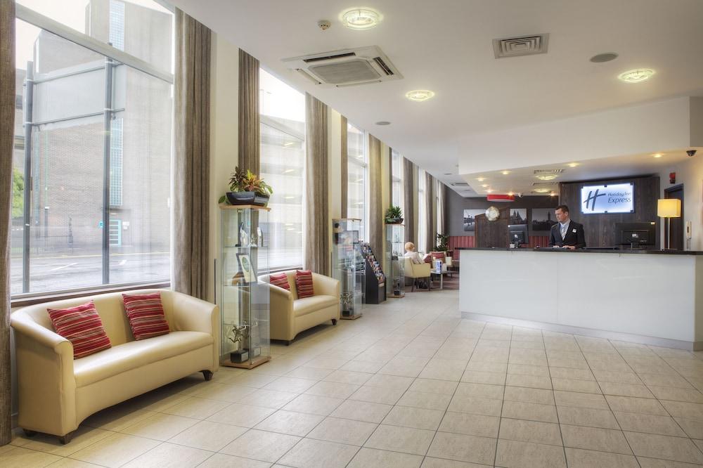 EXPRESS BY HOLIDAY INN GLASGOW THEATRELAND — 5