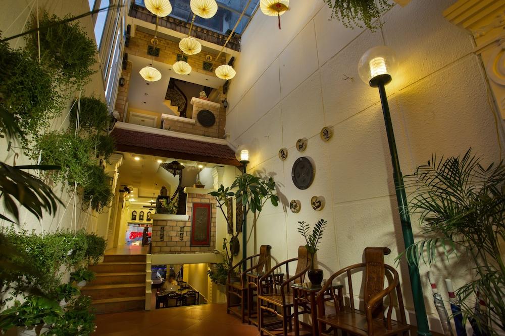 Classic Street Hotel — 3