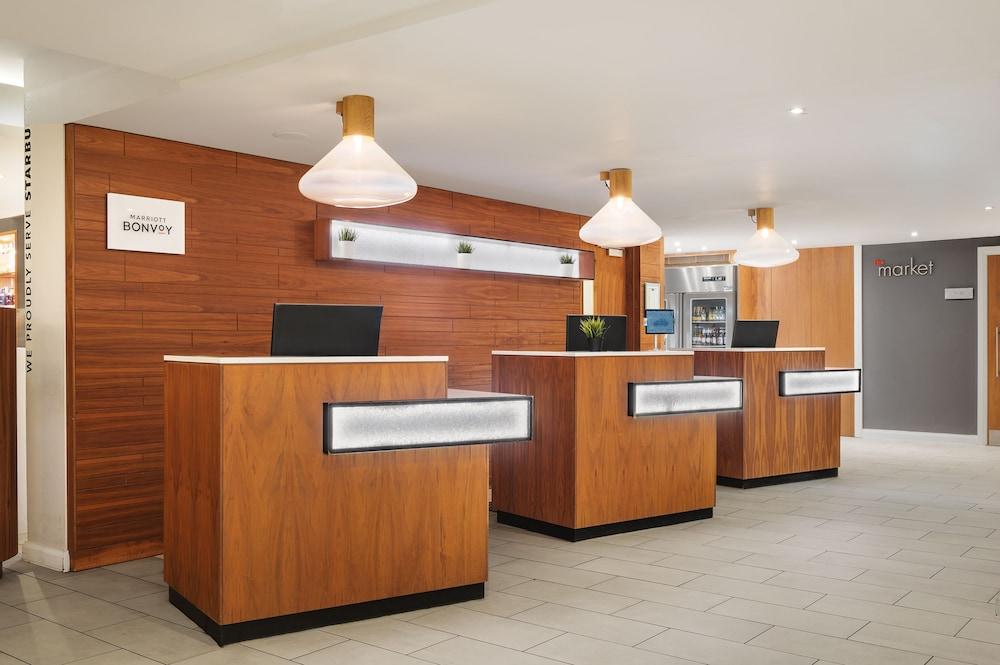 Courtyard By Marriott Glasgow Airport — 8