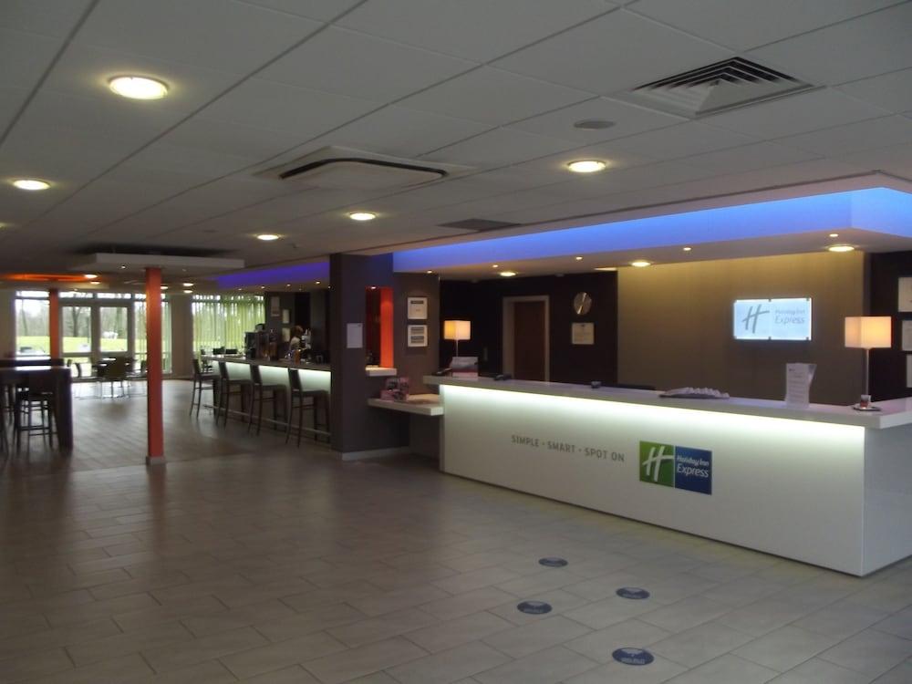 HOLIDAY INN EXPRESS PRESTON - SOUTH — 8