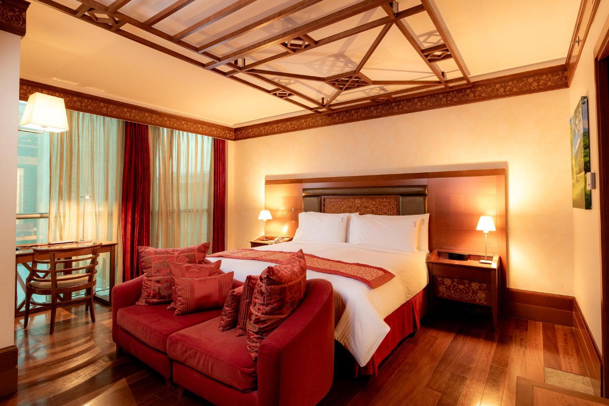 HOLIDAY INN AL THURAYA CITY — 1